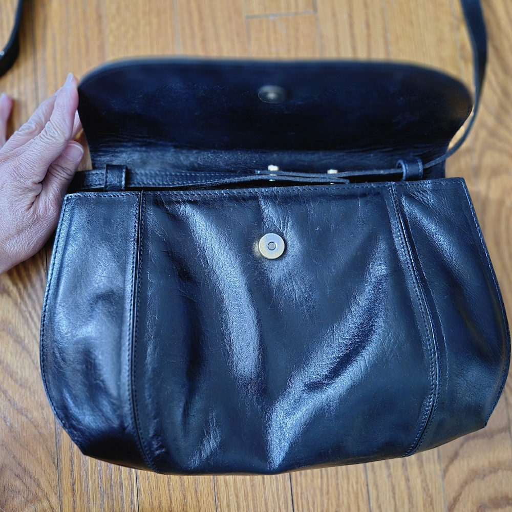 Genesis Black Leather Crossbody Bag with Croc-Embossed Flap - Picture 3 of 7